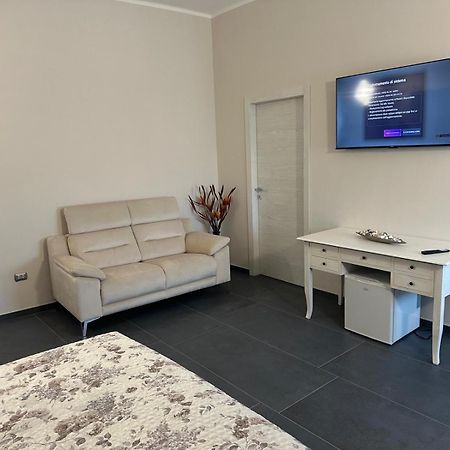 Appartement Li Cumpari Salentini à Lecce Extérieur photo