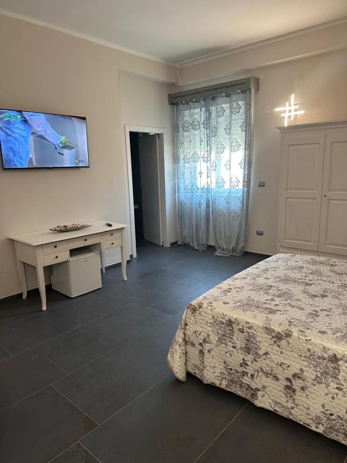Appartement Li Cumpari Salentini à Lecce Extérieur photo