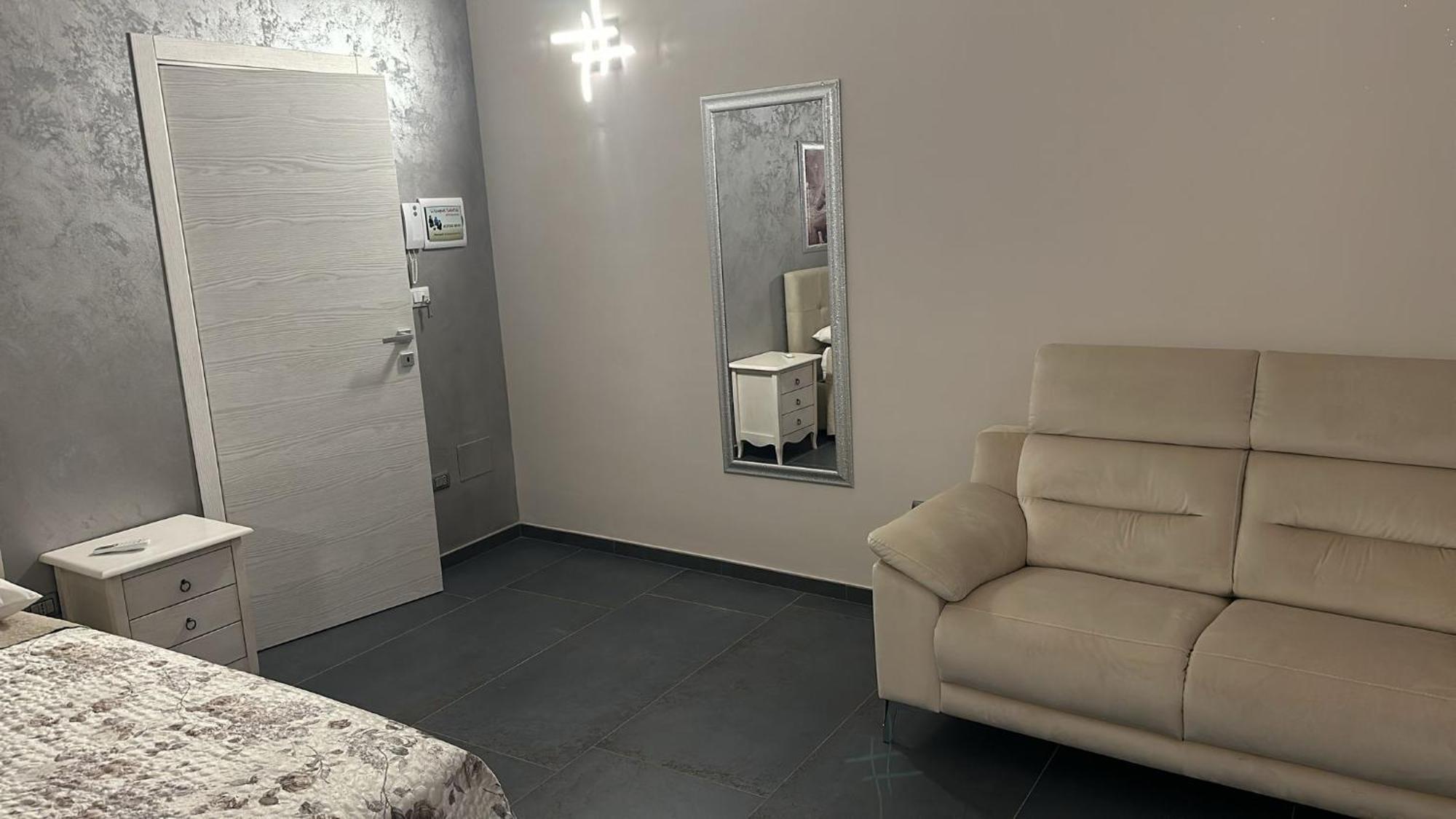 Appartement Li Cumpari Salentini à Lecce Extérieur photo